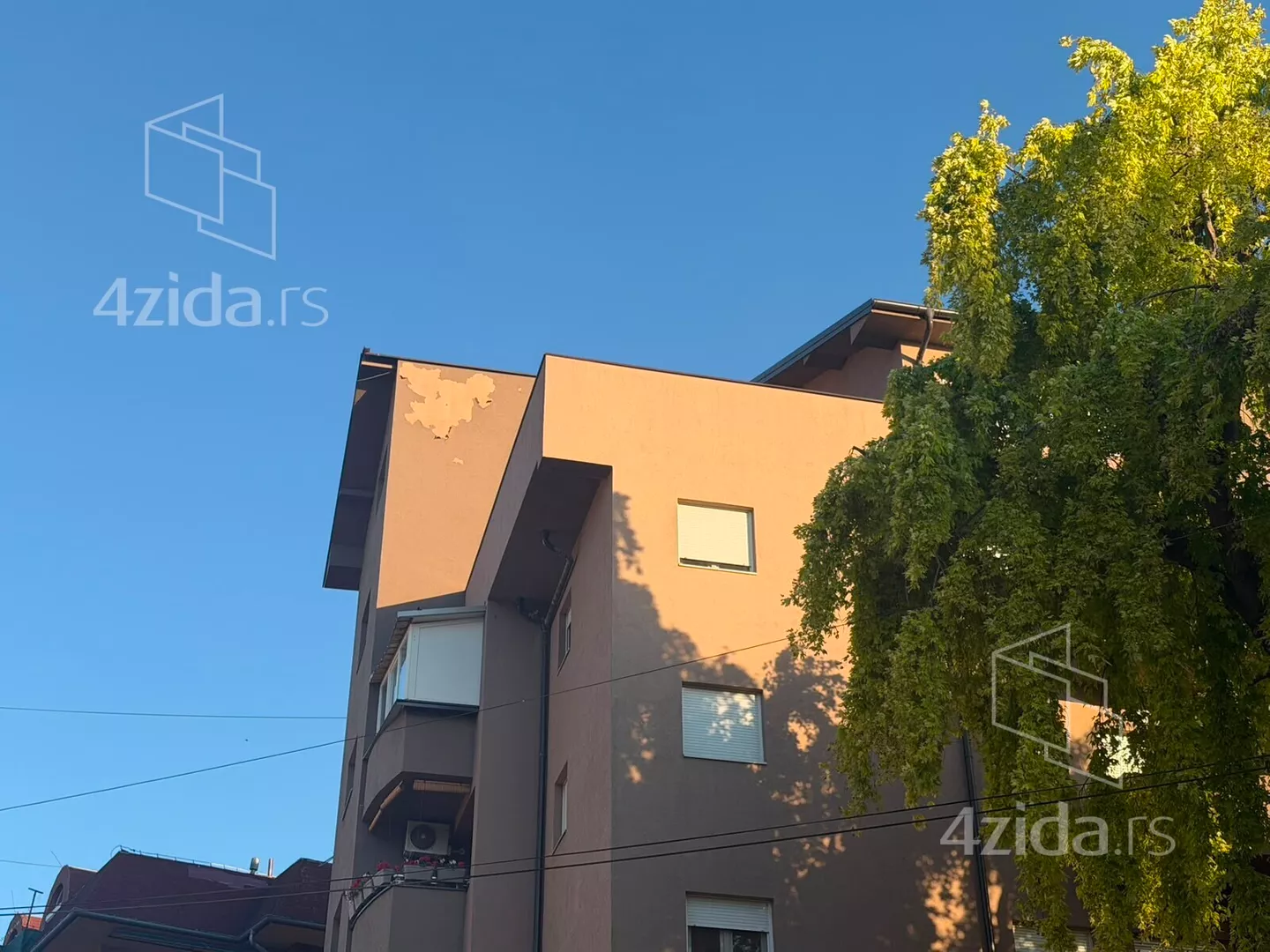 Troiposoban stan | 4zida
