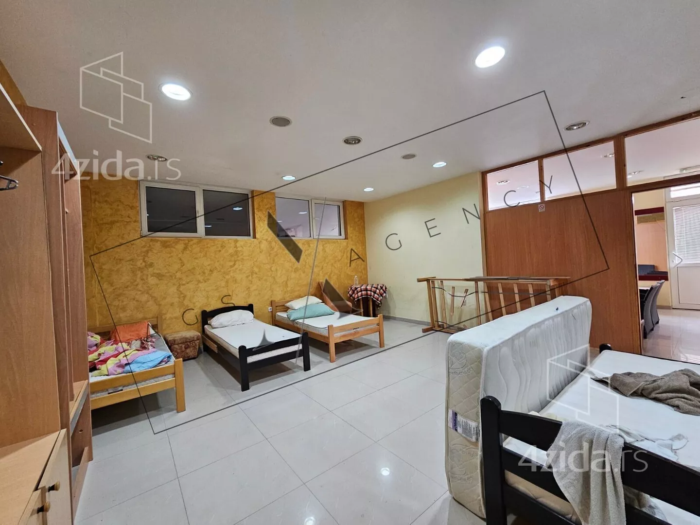 Poslovni prostor | 4zida