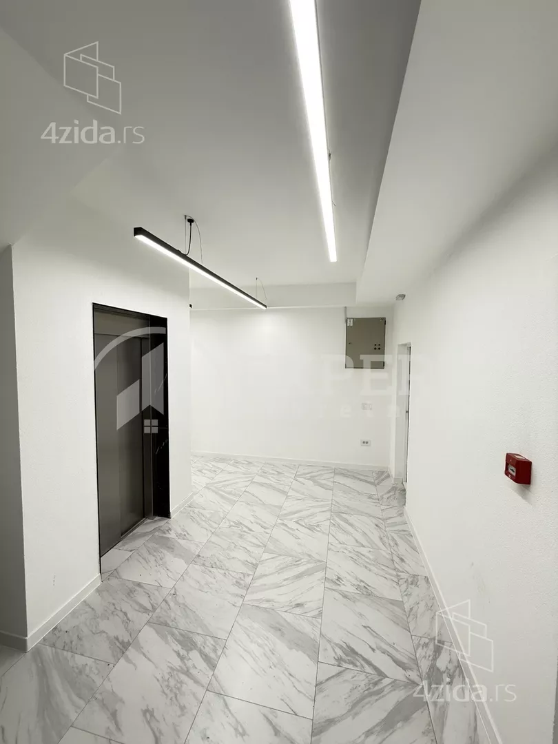 Lokal | 4zida