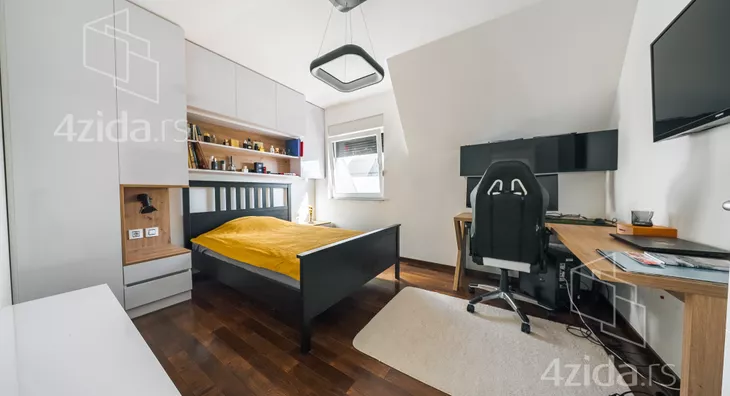 Petosoban stan | 4zida