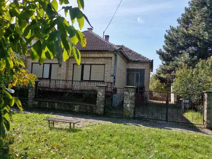 Opovo kod BG ...Žarka Zrenjanina 40 | 4zida.rs