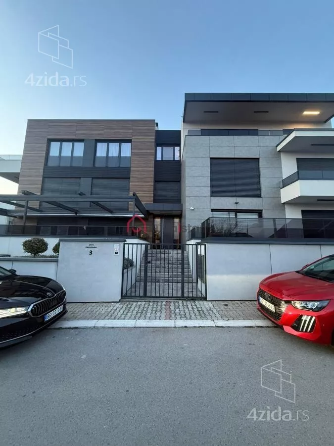 Petosoban stan | 4zida