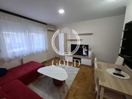 Aranj Janoša | 4zida.rs