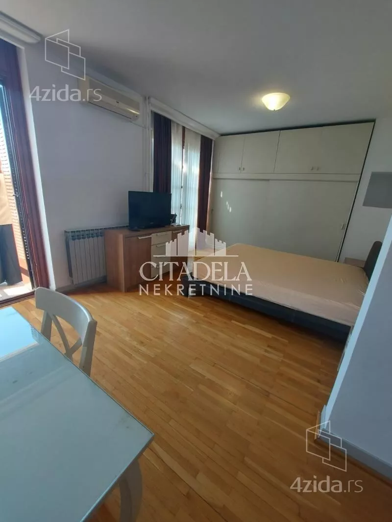 4-etažna kuća | 4zida