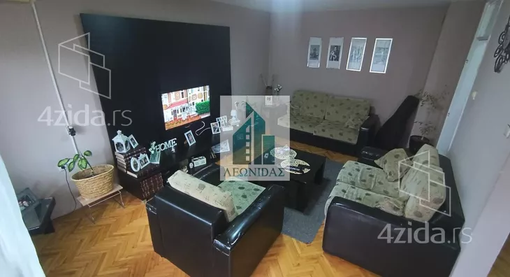 Troiposoban stan | 4zida