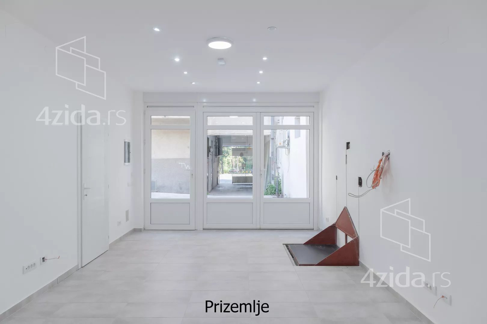 Poslovni prostor | 4zida