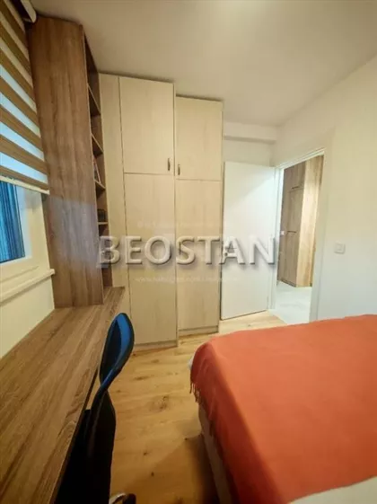 Zivka Petrovica | 4zida.rs