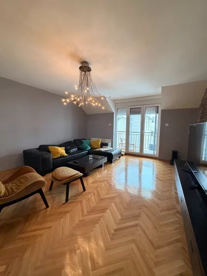 Trg Marije Trandafil | 4zida.rs