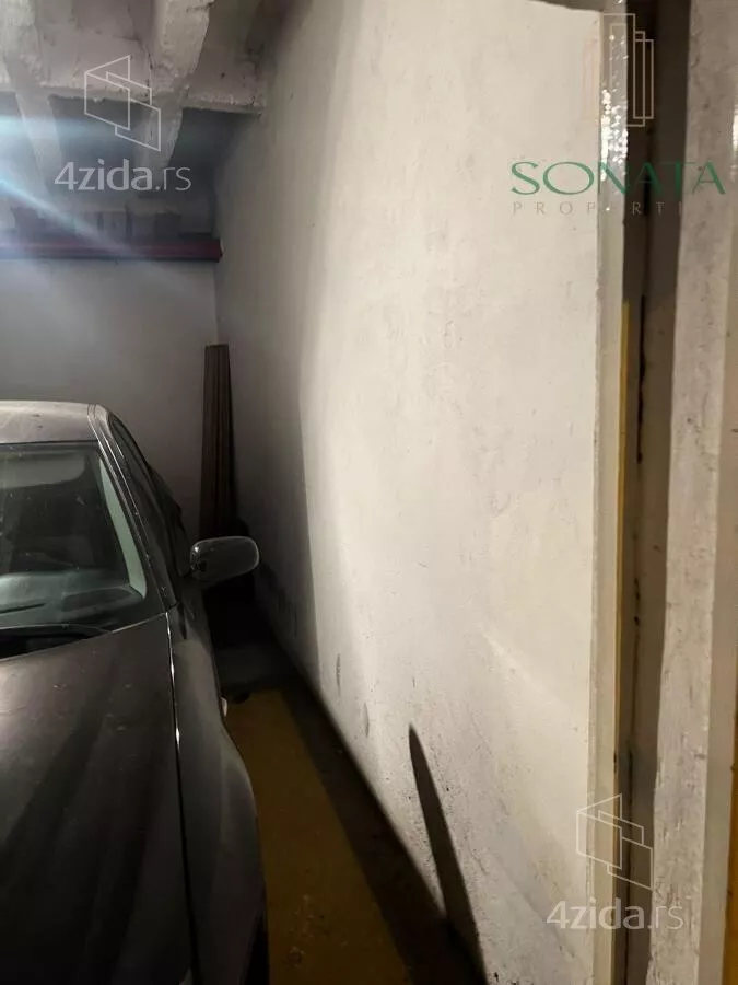 Garaža | 4zida