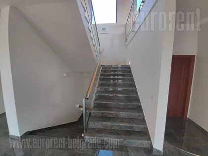 BEŽANIJSKA KOSA 1 | 4zida.rs