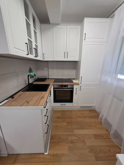 Crnogorska 9 | 4zida.rs