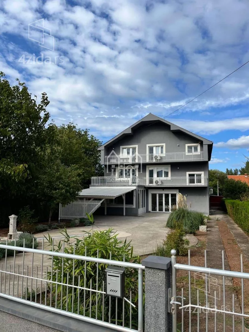 Ugostiteljski objekat | 4zida