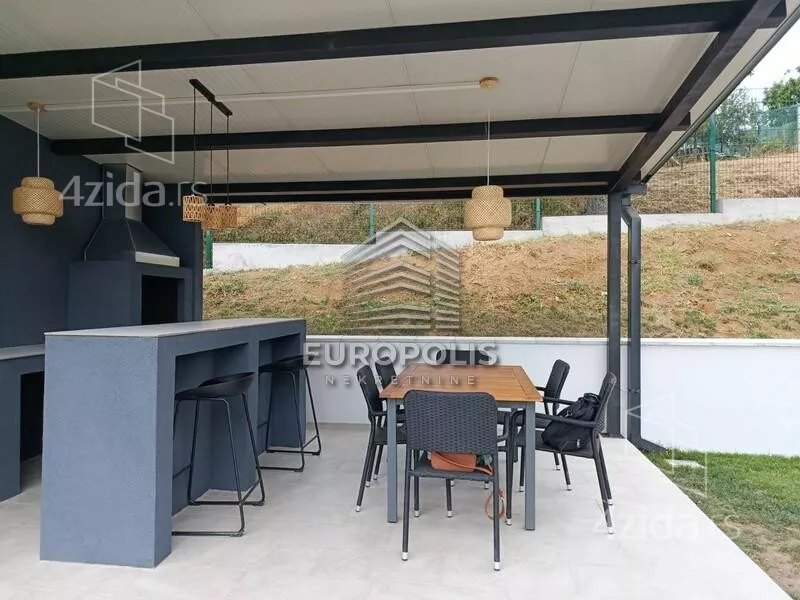 Kuća | 4zida