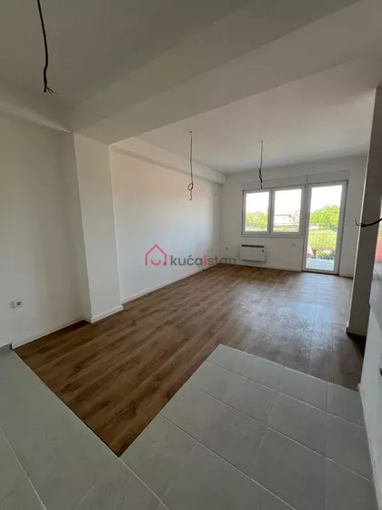 Krnjača | 4zida.rs