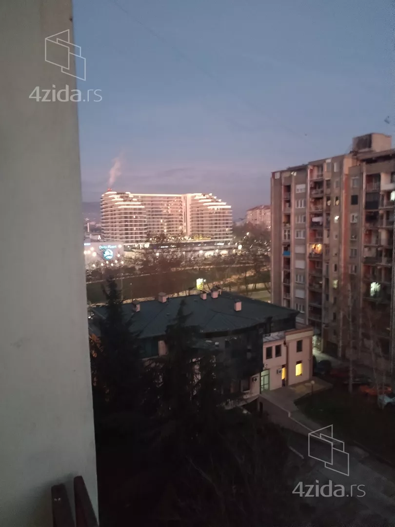 Troiposoban stan | 4zida