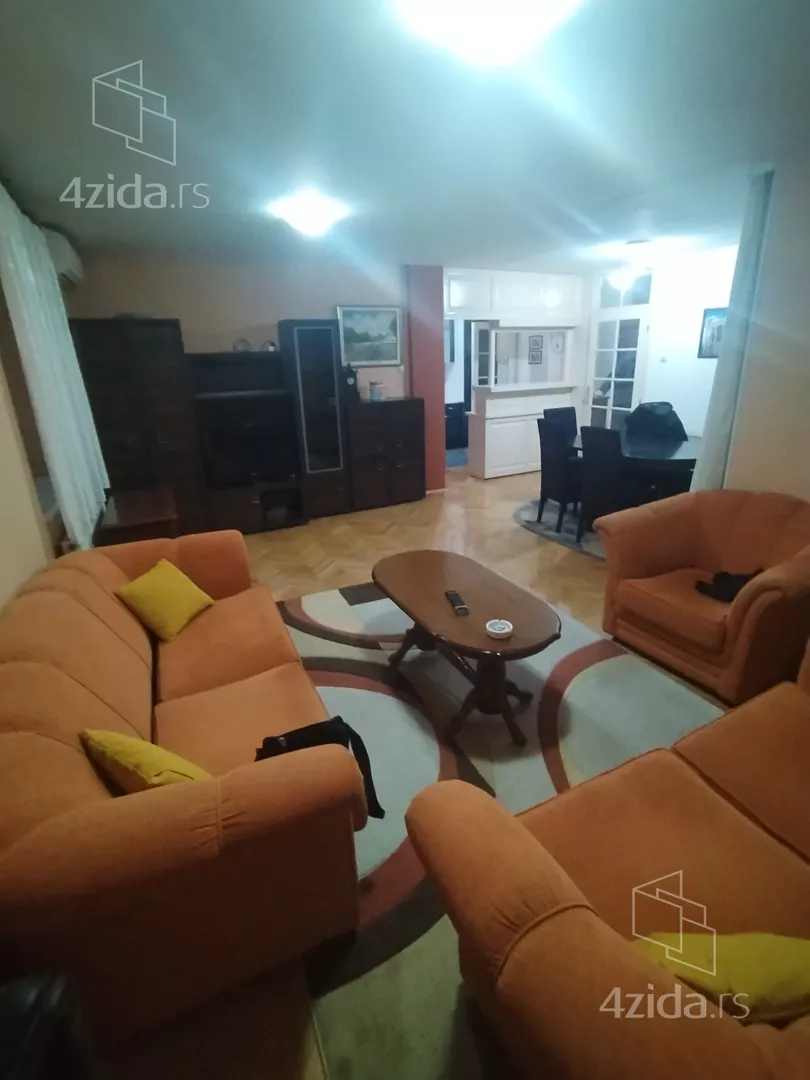 Troiposoban stan | 4zida