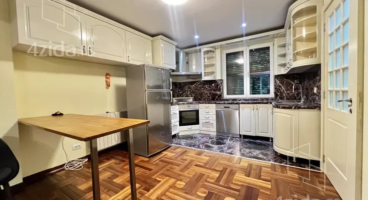 4-etažna kuća | 4zida