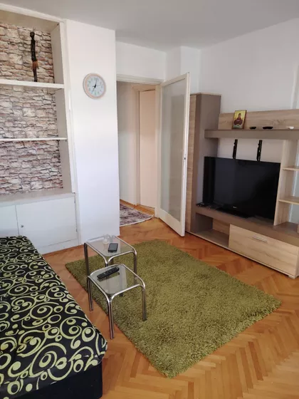 Obrenovićeva | 4zida.rs
