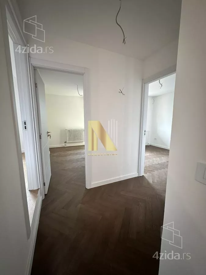 Četvoroiposoban stan | 4zida