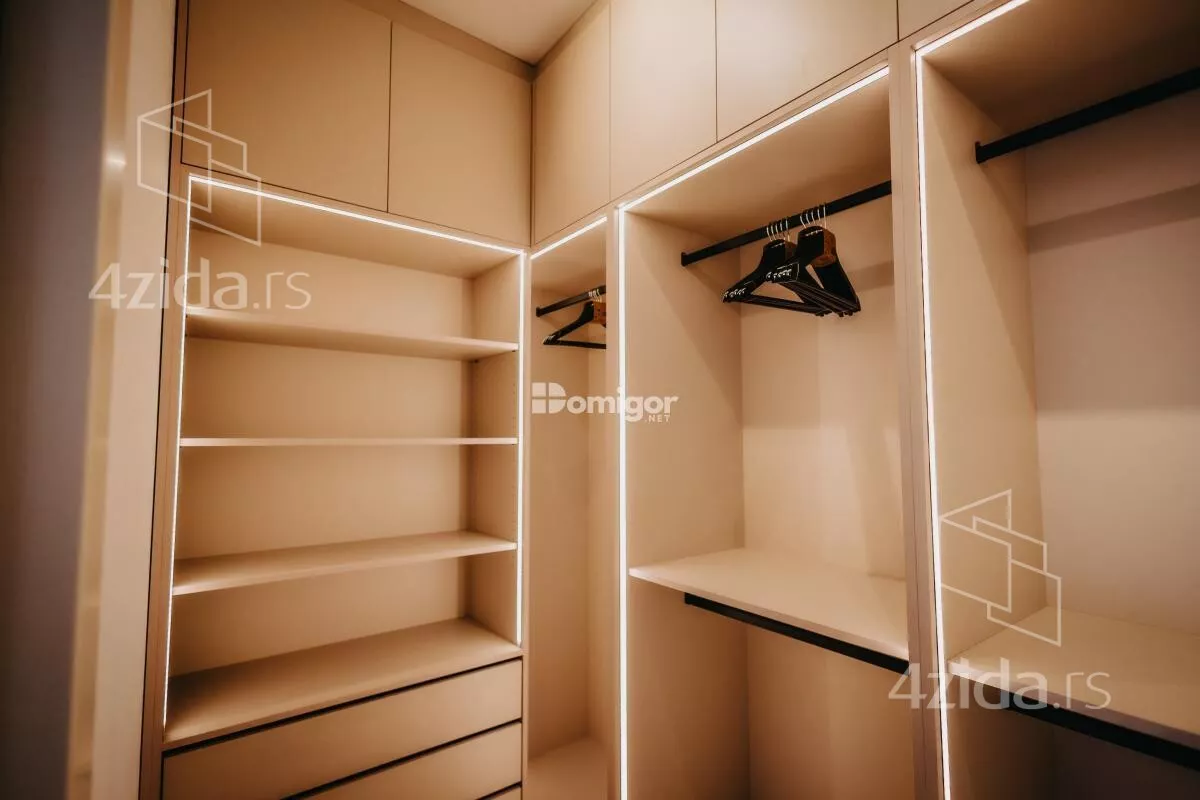 Petosoban stan | 4zida