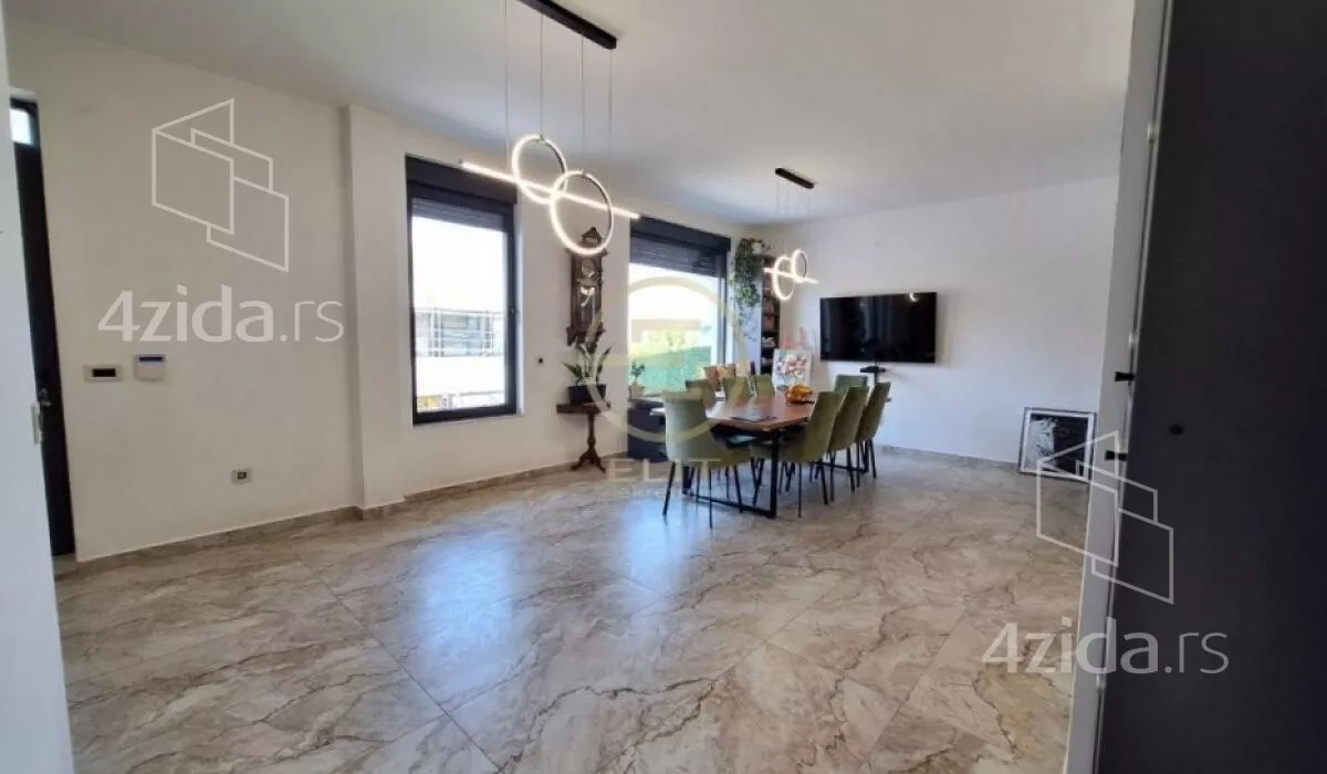 Petosoban stan | 4zida