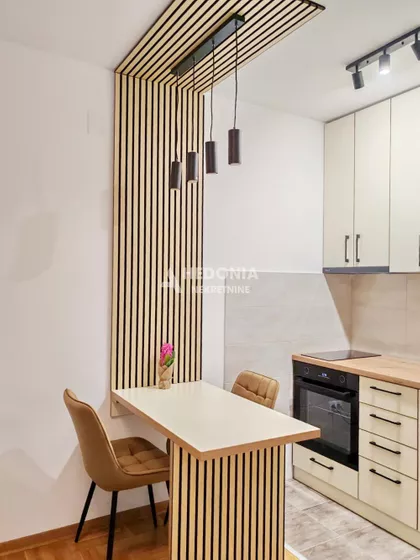 Cara Dušana | 4zida.rs