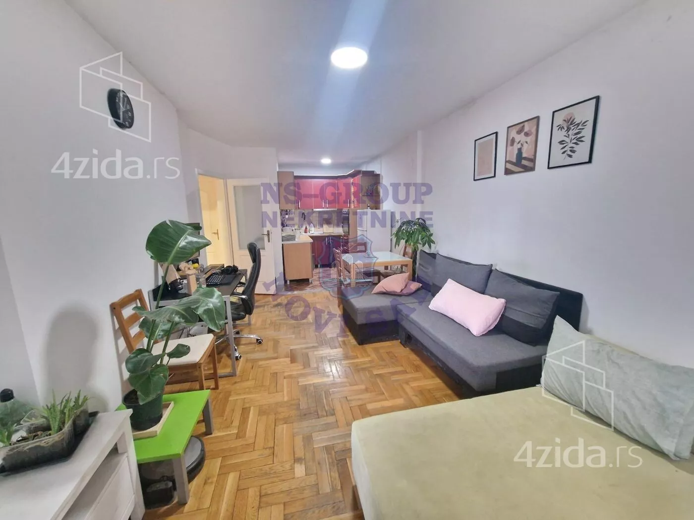 Dvoiposoban stan | 4zida