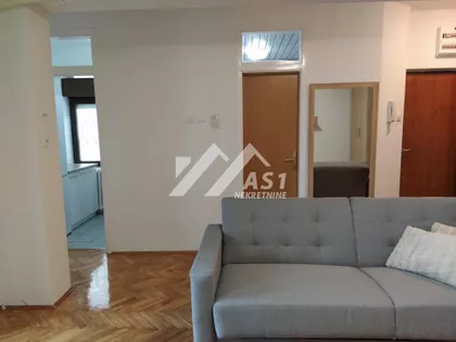 Petra Drapšina | 4zida.rs