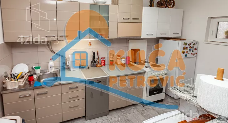 3-etažna kuća | 4zida