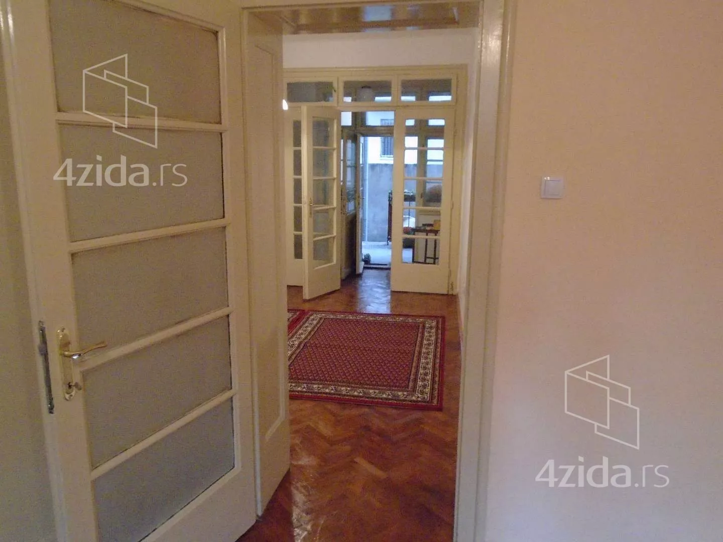 Četvoroiposoban stan | 4zida