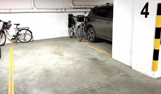 Sedmosoban stan | 4zida