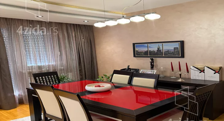 Četvoroiposoban stan | 4zida