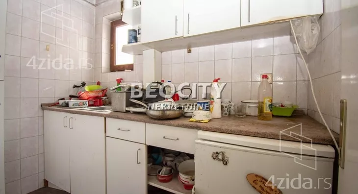 Šestosoban stan | 4zida