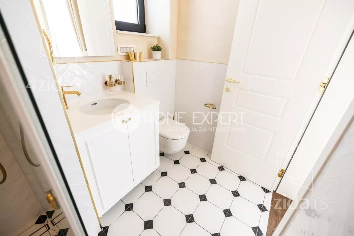 Petosoban stan | 4zida