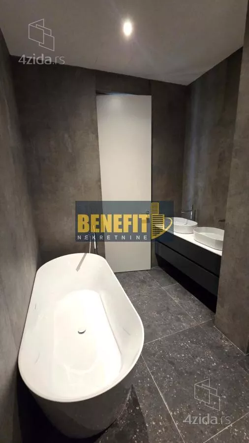 Petosoban stan | 4zida