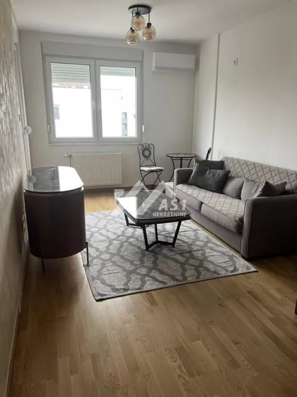 Gorana Jojića | 4zida.rs