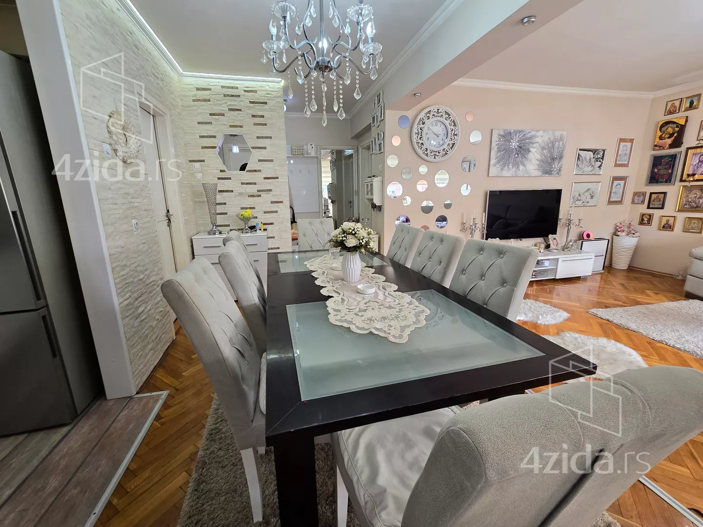 Trosoban stan | 4zida