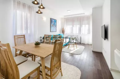 Urosa Martinovica | 4zida.rs