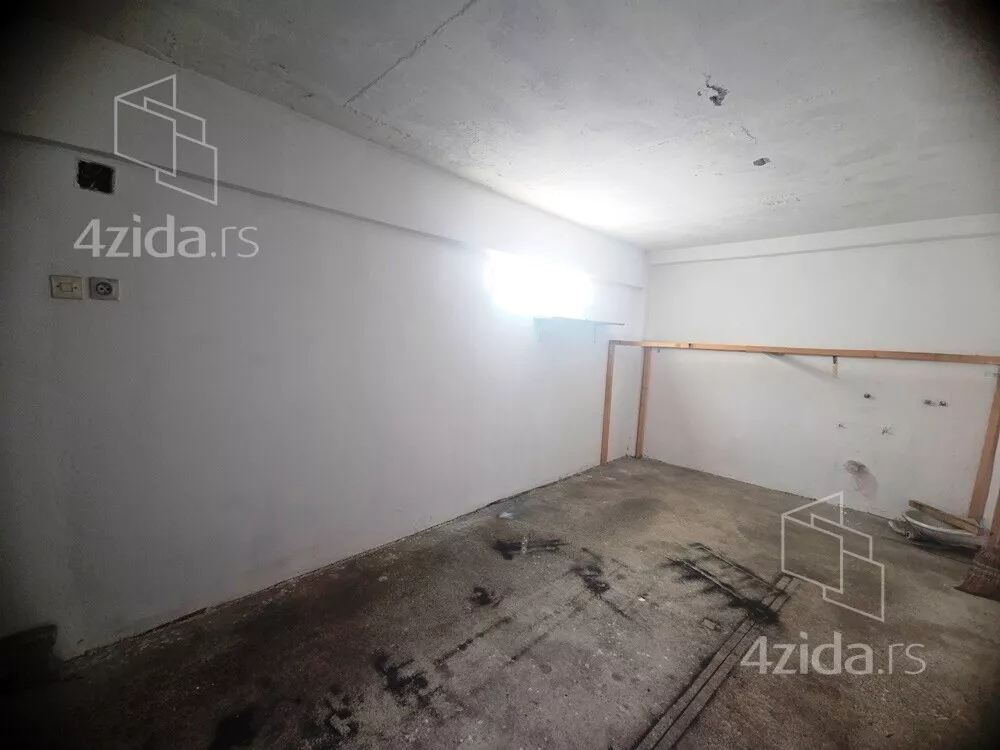 Garaža | 4zida