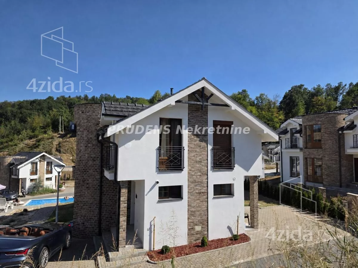 Kuća | 4zida