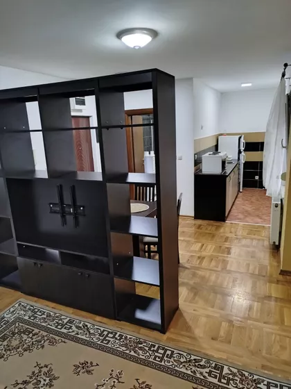 Dr Velizara Kosanovića 25 | 4zida.rs