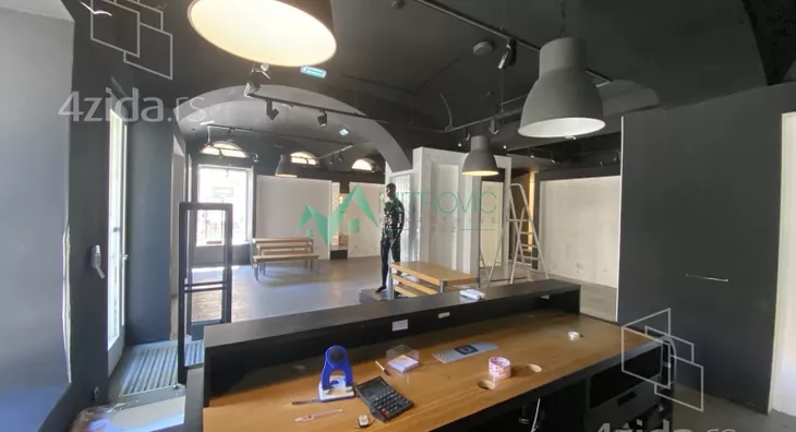 Poslovni prostor | 4zida