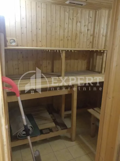 Učitelj Tasina | 4zida.rs