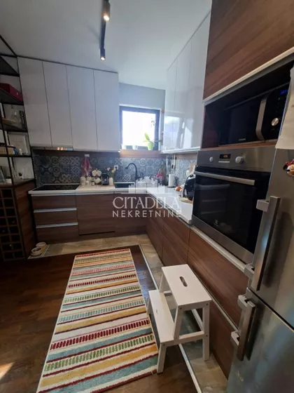 Milice Milojković | 4zida.rs