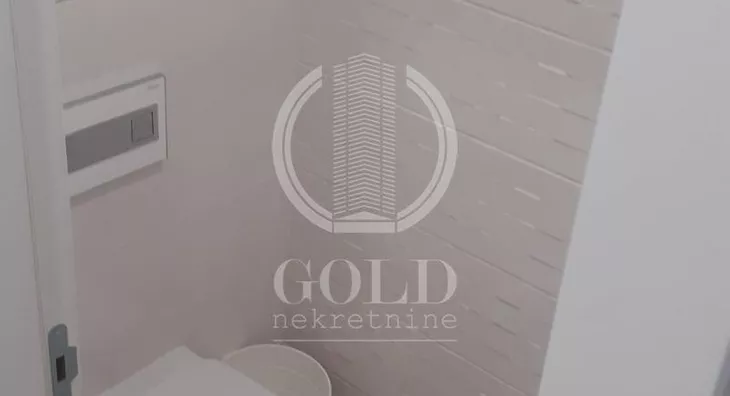 Četvoroiposoban stan | 4zida