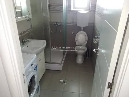Njegoševa bb | 4zida.rs