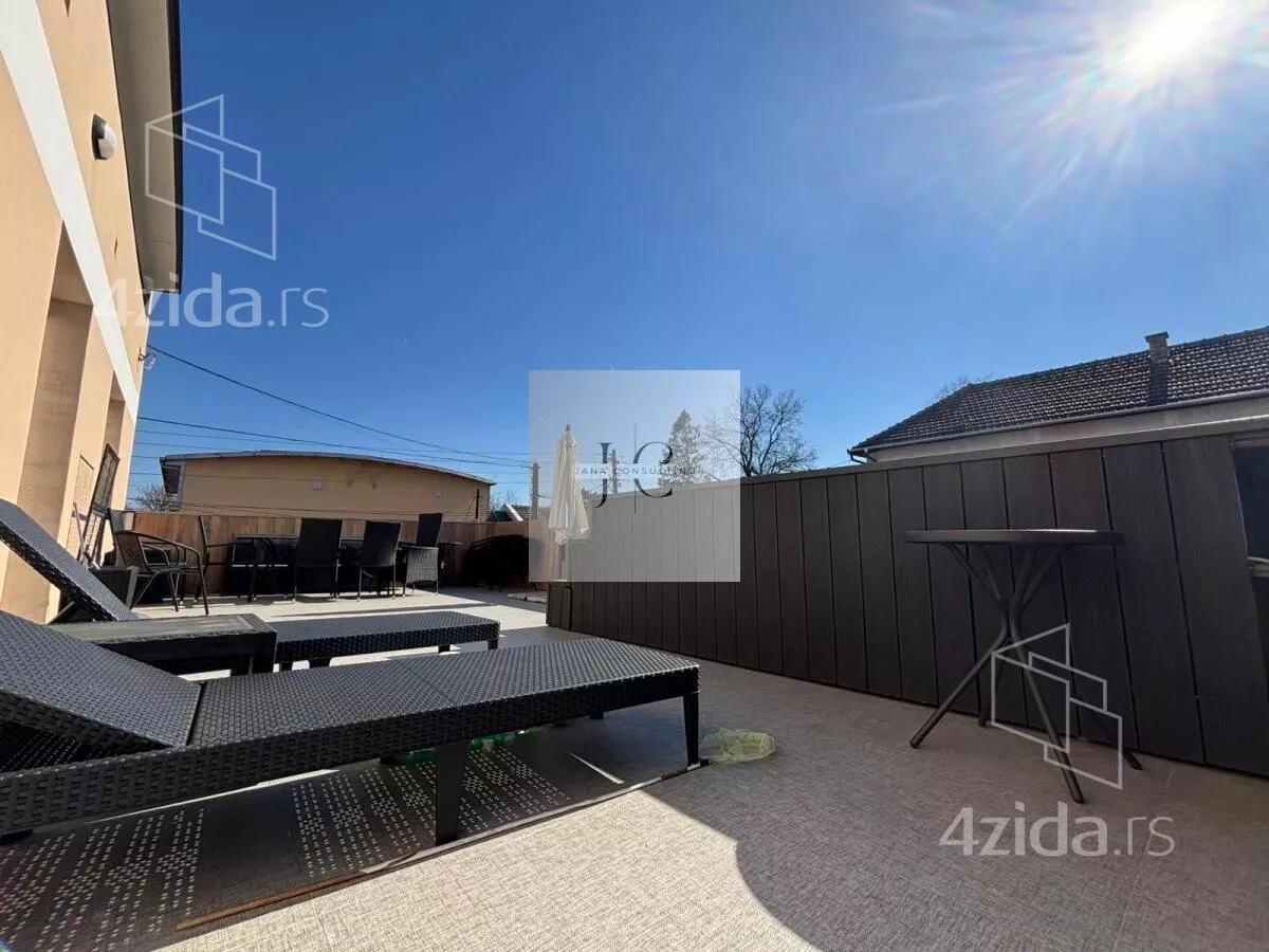 Petosoban stan | 4zida