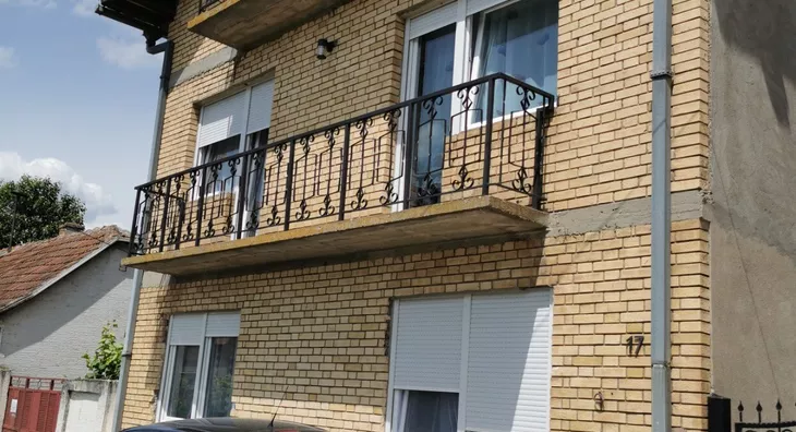 5-etažna kuća | 4zida