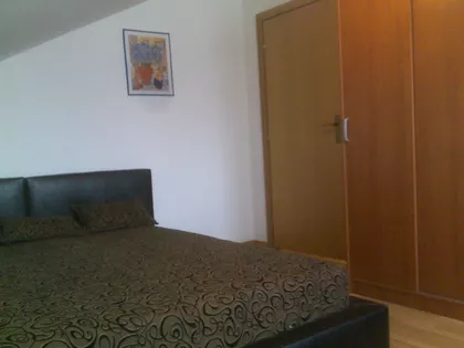 Vukov Spomenik | 4zida.rs