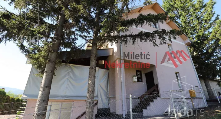 3-etažna kuća | 4zida